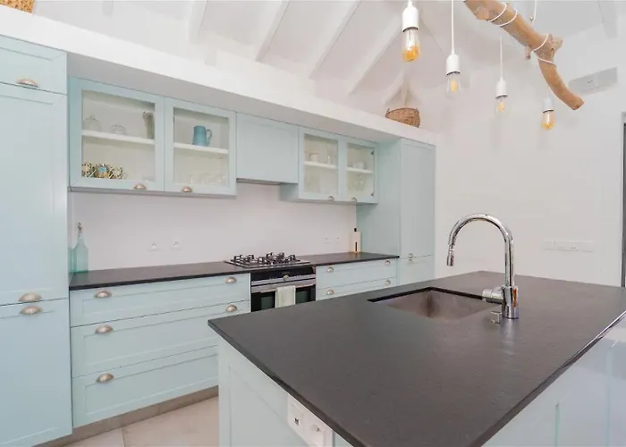 Villa A Caribbean Gem With Stunning Hill And Ocean View Saint Jean de Luz