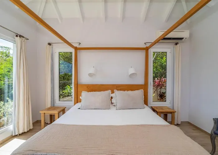 Villa A Caribbean Gem With Stunning Hill And Ocean View Saint Jean de Luz