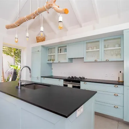 A Caribbean Gem With Stunning Hill And Ocean View Willa