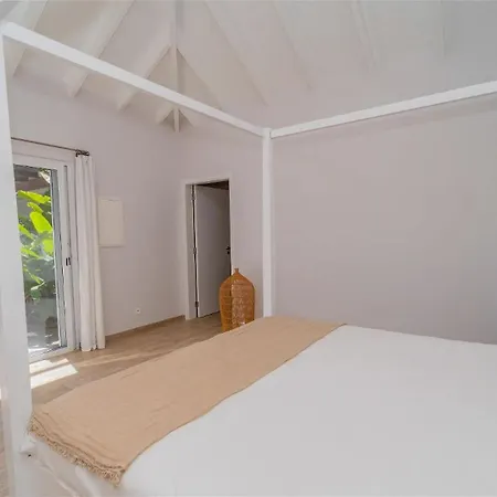 Willa A Caribbean Gem With Stunning Hill And Ocean View Saint-Jean (Haute-Garonne)