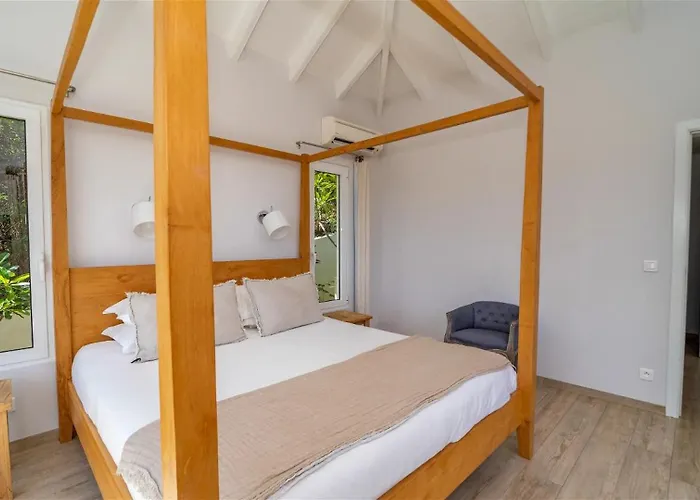 A Caribbean Gem With Stunning Hill And Ocean View 别墅