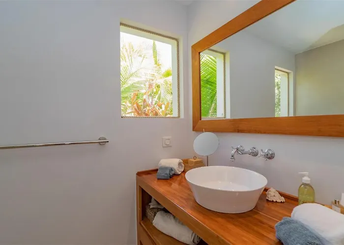 A Caribbean Gem With Stunning Hill And Ocean View